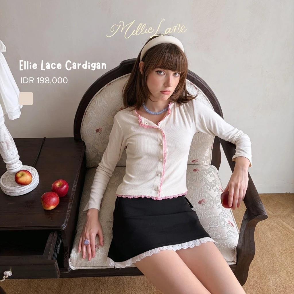 Millie Lane Ellie Lace Cardigan warna cream dengan detail pink